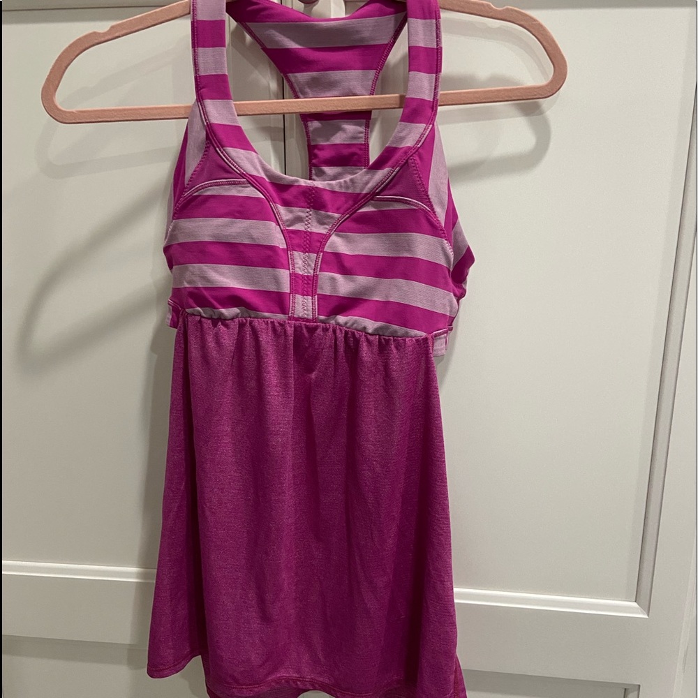 Lululemon 2-IN-RUN tank Size 8